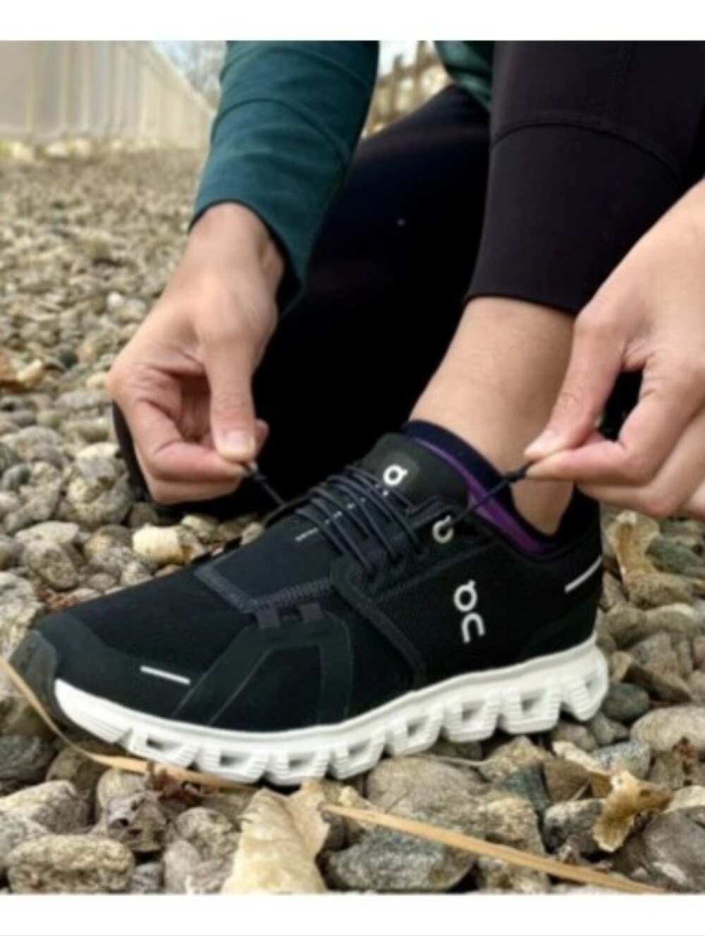 On Cloud 6 Black/White Women's Running Shoes 9 NWT - Picture 5 of 5
